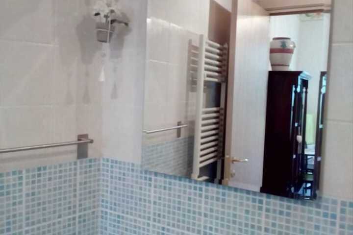 Room 17 of 19