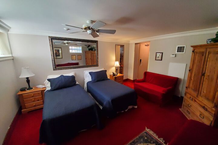 Room 12 of 42