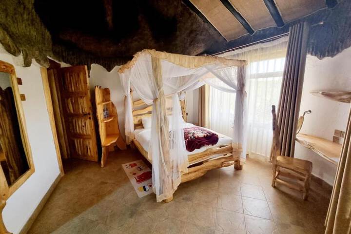 Room 5 of 32