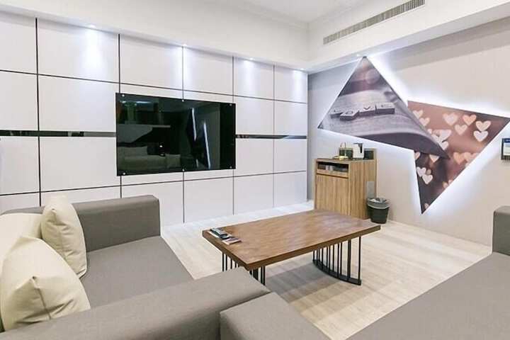 Room 124 of 216
