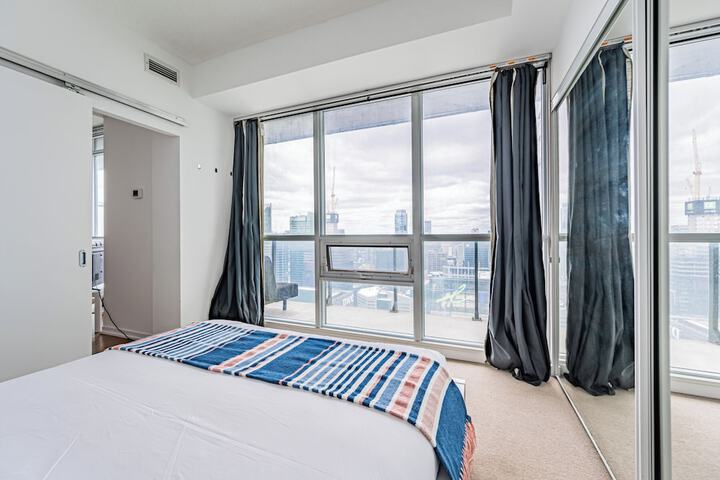 Room 5 of 273