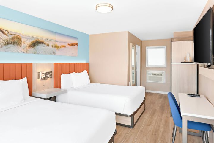 2 Double Beds (9 of 10)