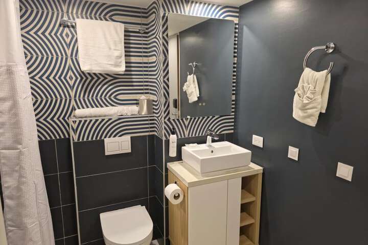Room 50 of 69