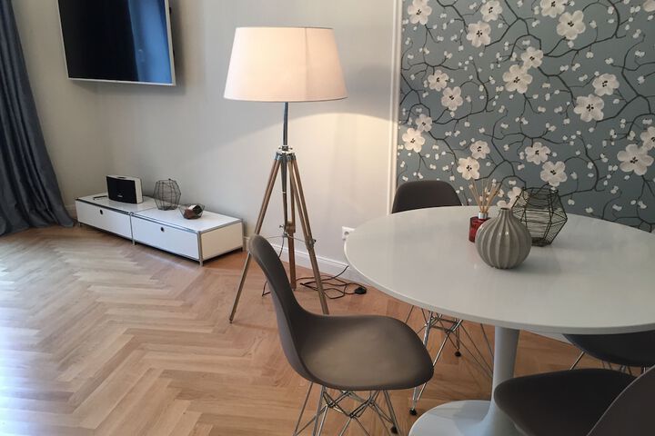 Room 14 of 33
