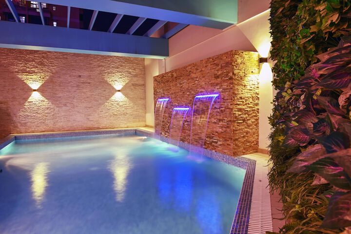 Pool 41 of 70