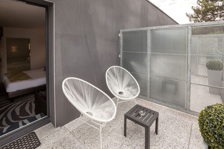 Terrace/Patio 13 of 31