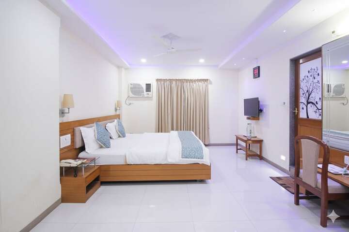 Room 14 of 22