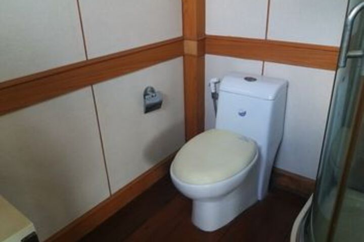 Room 2 of 19