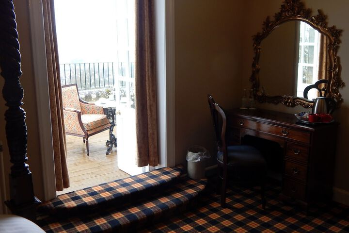 Room 20 of 110