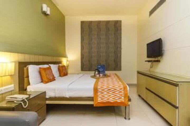 OYO Rooms Majestic Gandhinagar 2