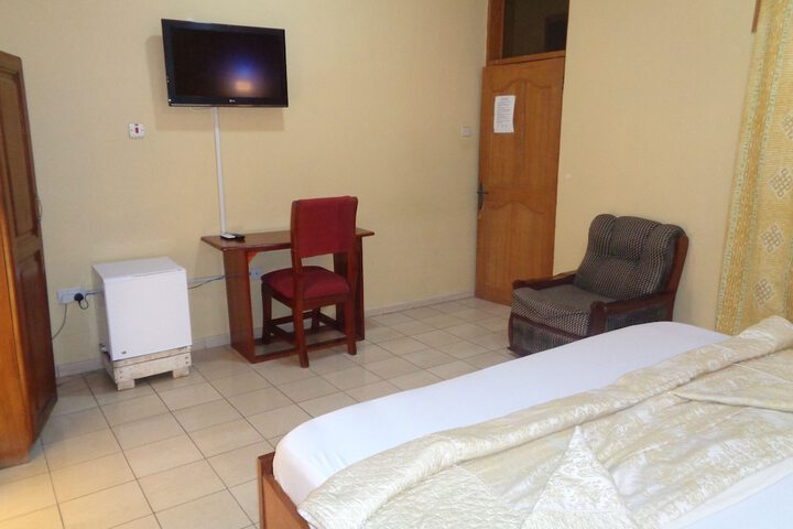 Room 8 of 36