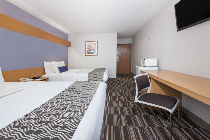 1 Queen Bed (22 of 22)