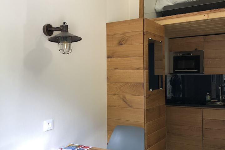 Room 44 of 80