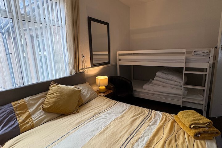 Room 2 of 41