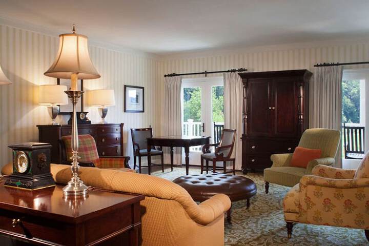 Room 52 of 186