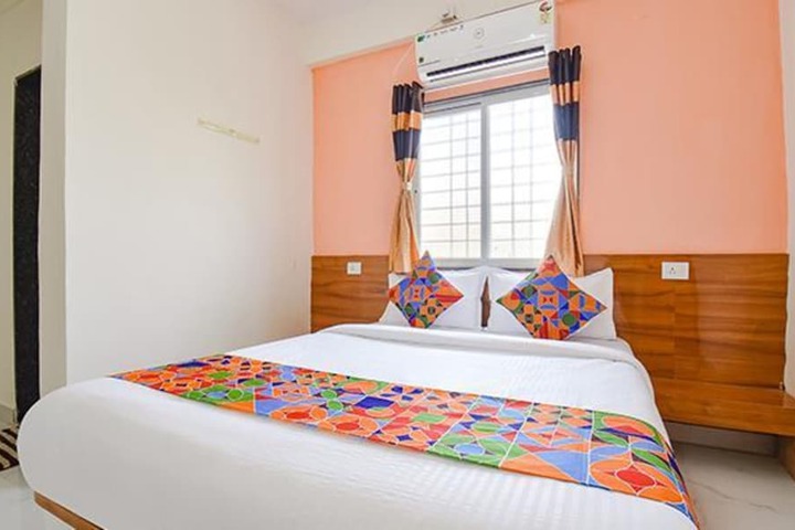 Room 10 of 24