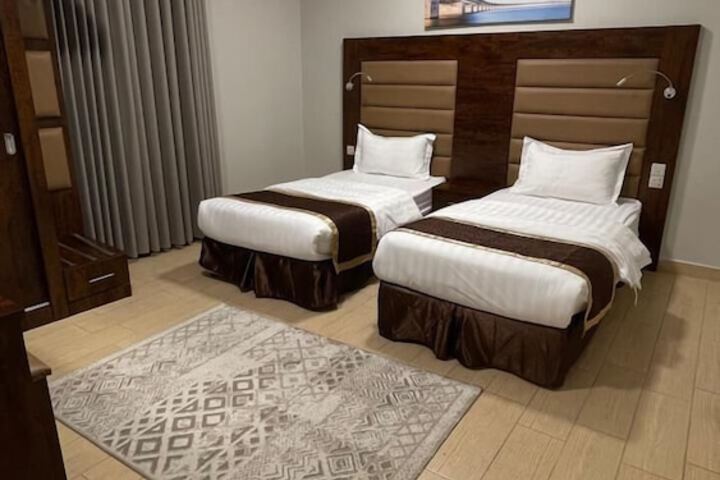 Room 7 of 17