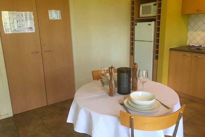 Room 4 of 12