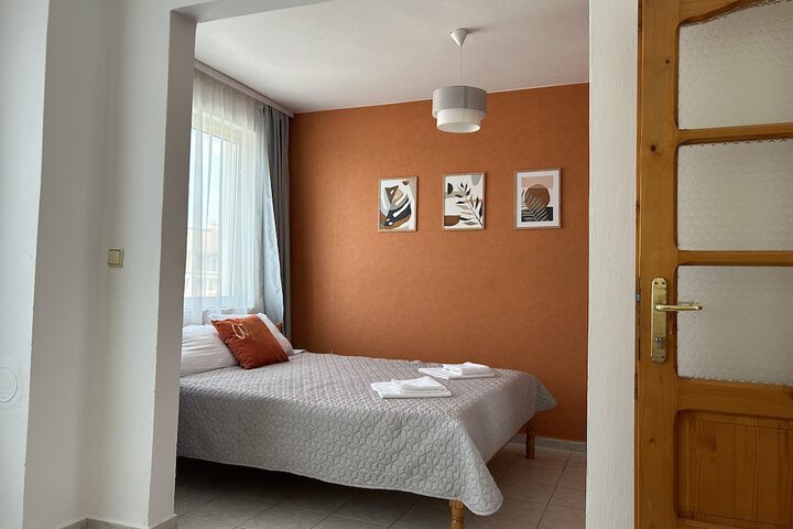 Room 48 of 146