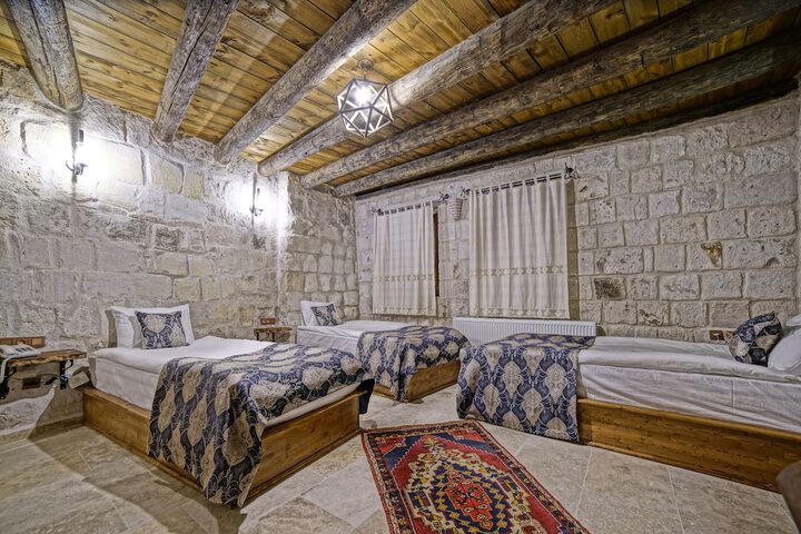 Room 3 of 53