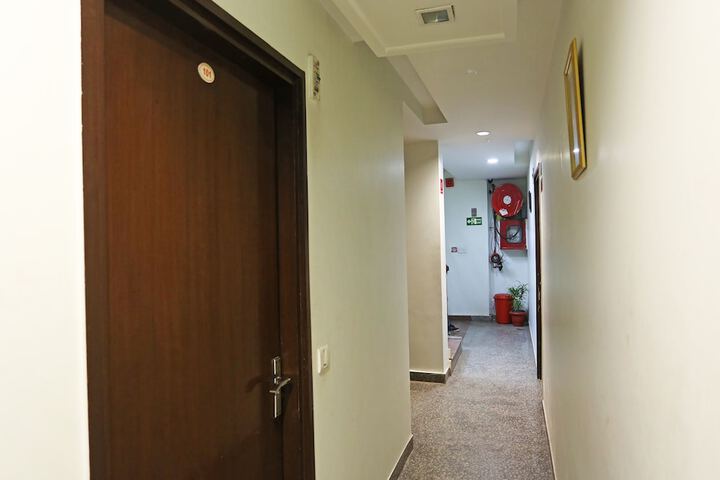 Ballroom/Hall 34 of 36