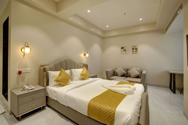 Room 43 of 63