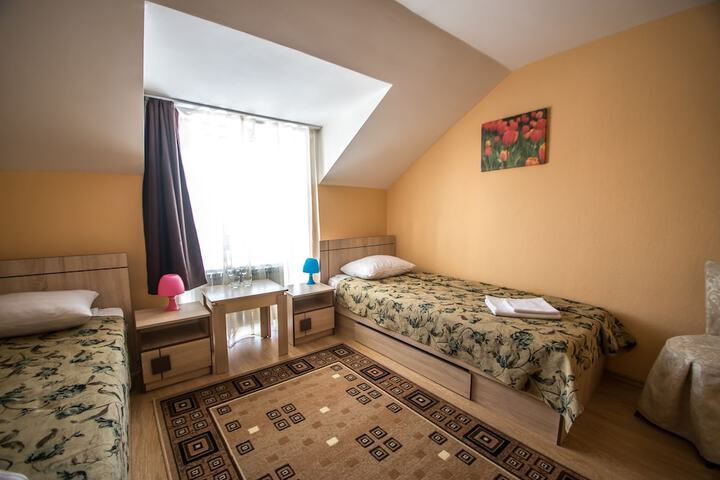 Room 3 of 69