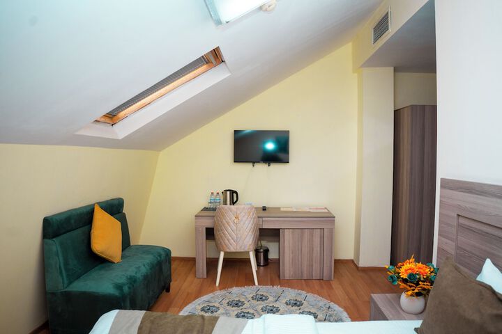 Room 21 of 113