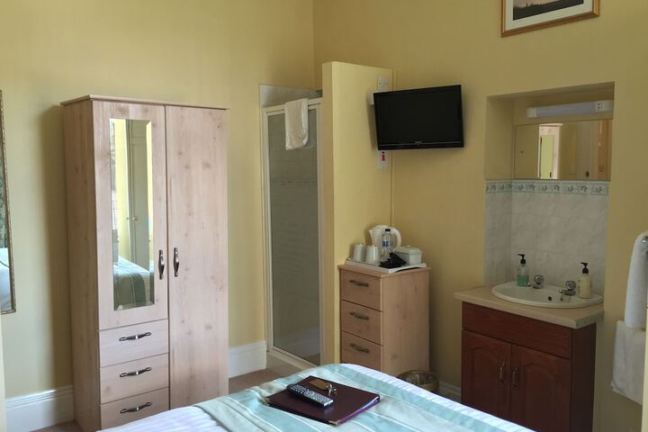 Room 8 of 30