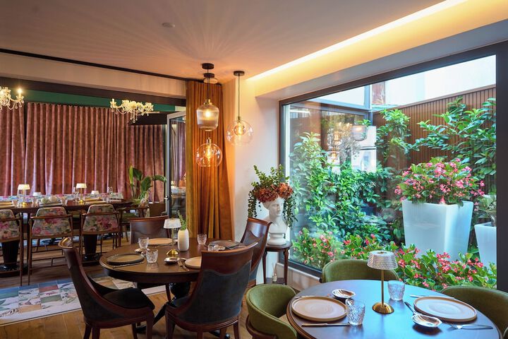 Dining 105 of 113