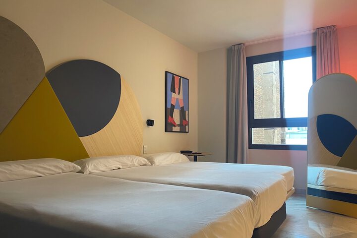 Room 46 of 265
