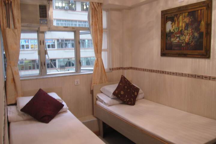 Room 11 of 52