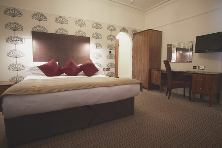 Room 12 of 103