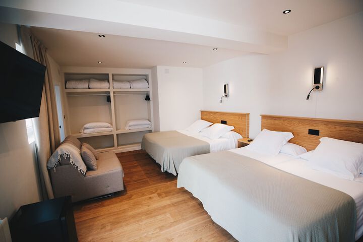 Room 7 of 19