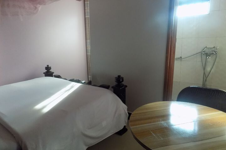 Room 2 of 24
