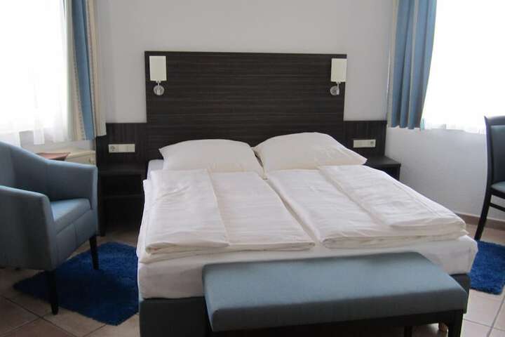 Room 7 of 23
