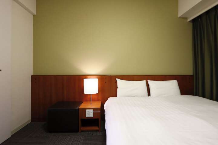 Room 6 of 65