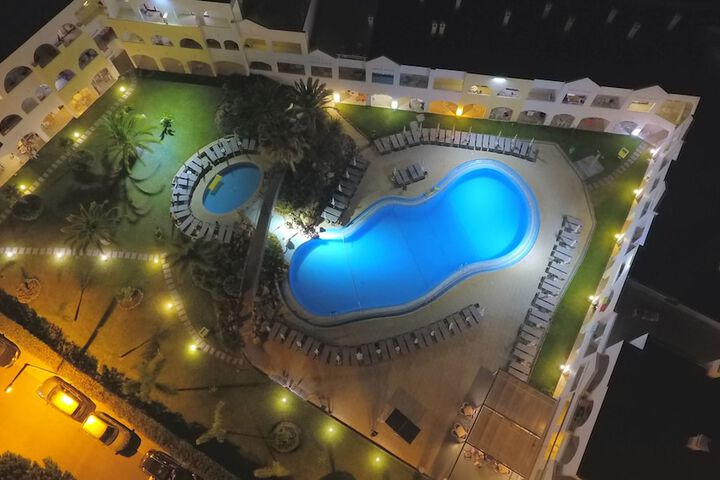 Pool Hotel