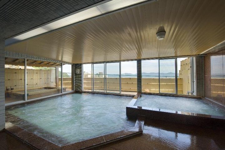 Photo 12
