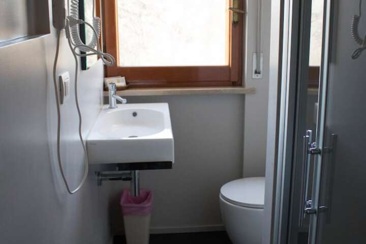 Room 10 of 45
