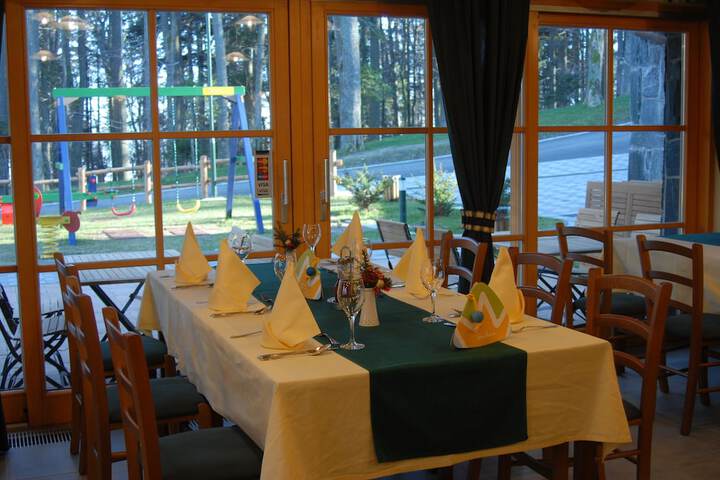 Dining Photos