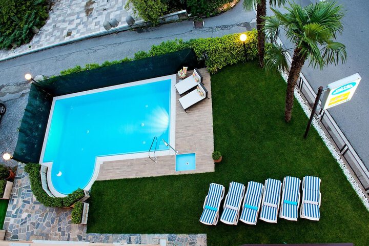 Sundeck