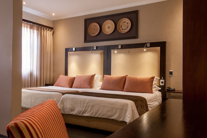 Room 10 of 26