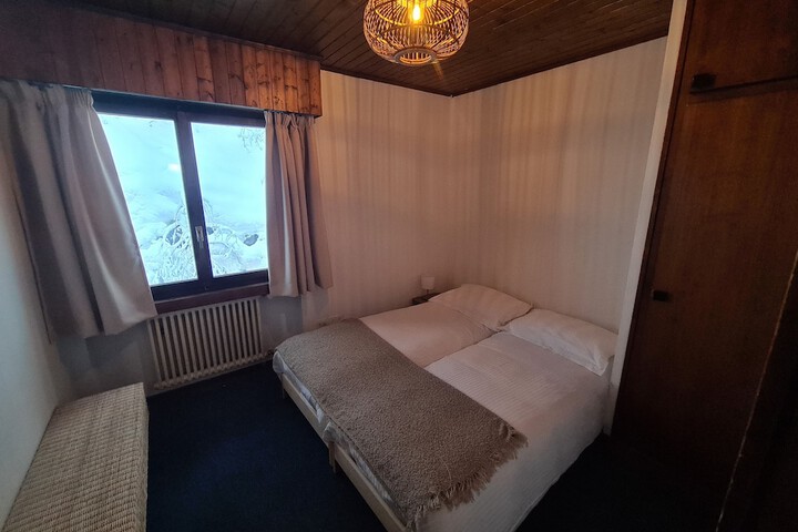 Room 6 of 23