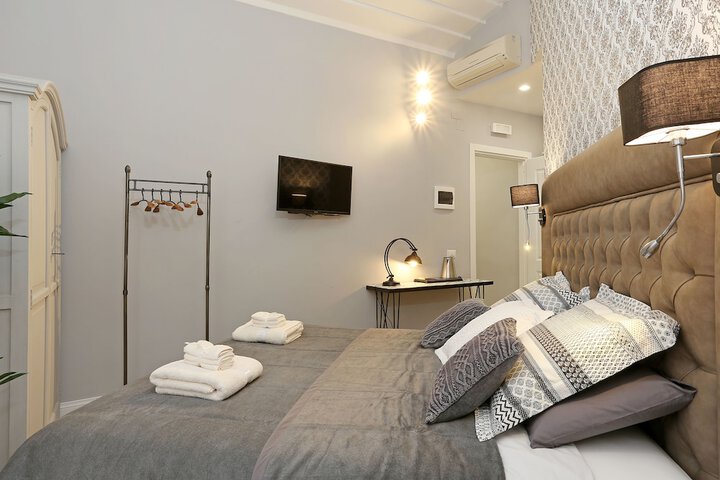 Room 17 of 40