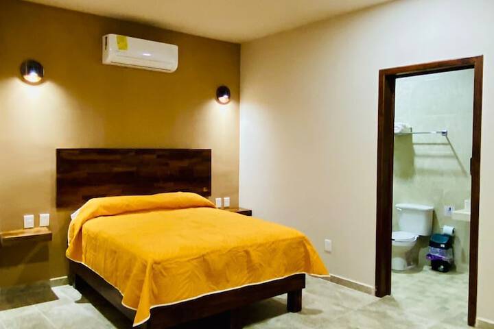 Room 2 of 10