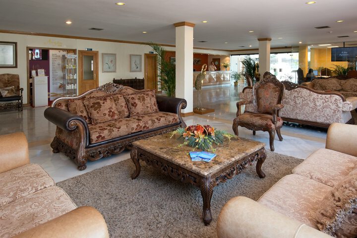 Guest Lobby