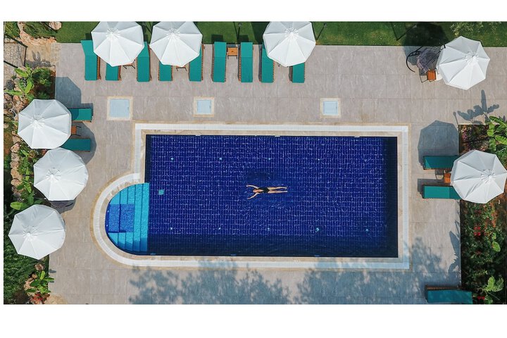 Pool 59 of 90