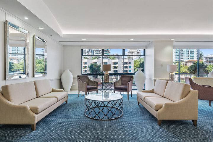 Entrance & Lobby