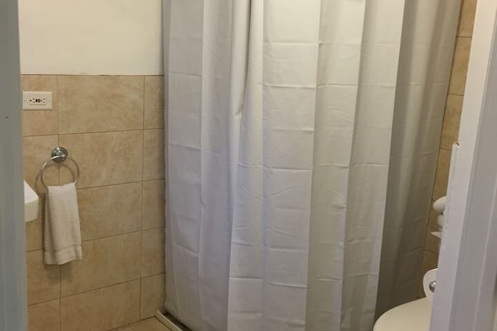 Room 33 of 64